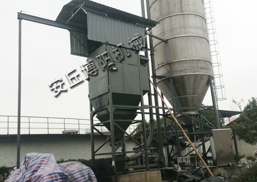 氧化鋁為什么要用噸袋拆包機(jī)拆卸呢？