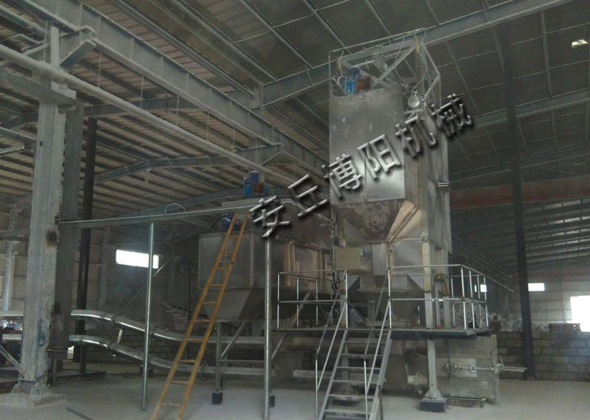 尿素噸袋拆包機(jī)是怎樣工作的？